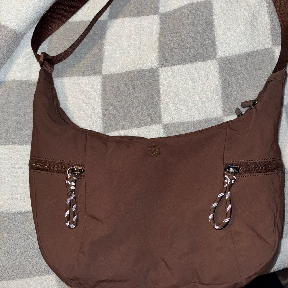 Lululemon slouchy sling bag